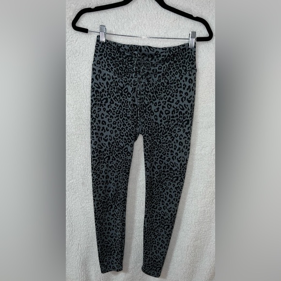 VS PINK HIGH WAIST LEGGINGS - Picture 3 of 5